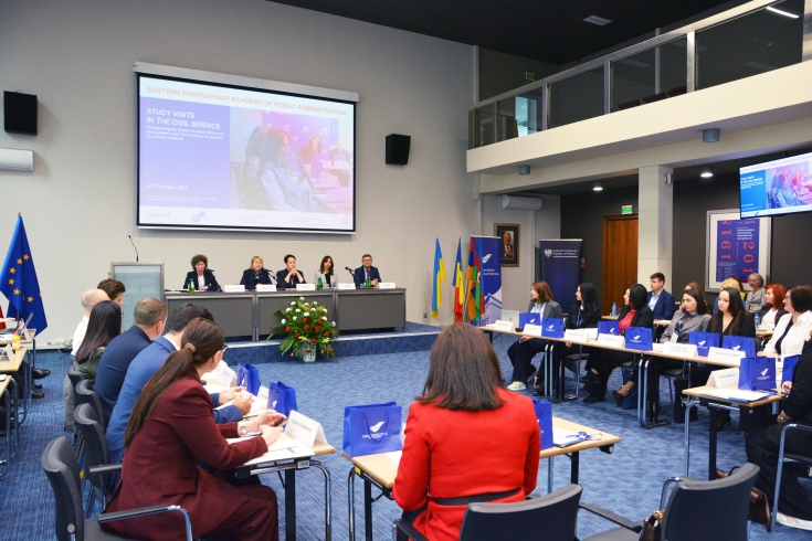 uczestnicy podczas otwarcia Akademii